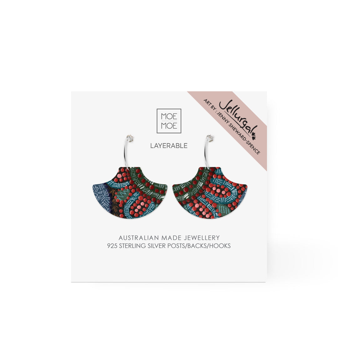 Jellurgal Generations Pagoda Hoop Earring