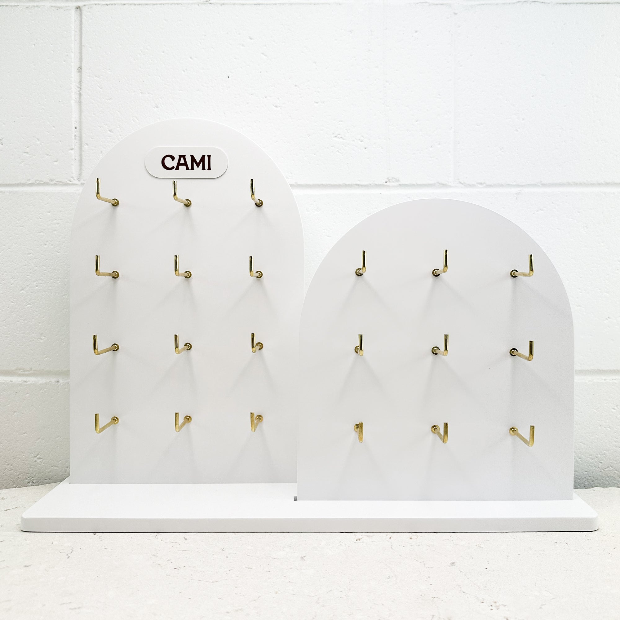 Cami TALL SMALL Stand